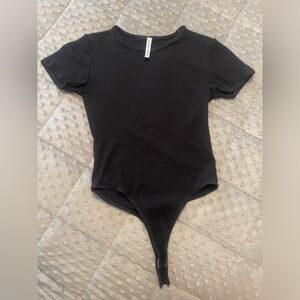 Lulus Black Crewneck Ribbed Bodysuit - S